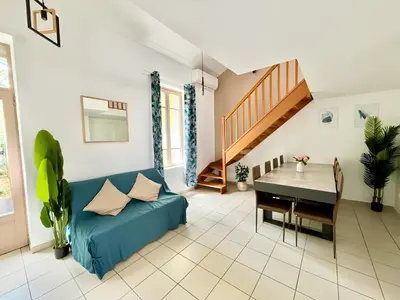 Coin salon dans l'établissement BnGo I Maison Mimosa I Jardin, 3 chambres, 9 personnes