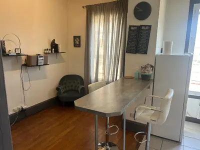 Cuisine ou kitchenette dans l'établissement Spacieux cosy - 1 chambre Appartement - LYON Perrache Confluence 50 M2