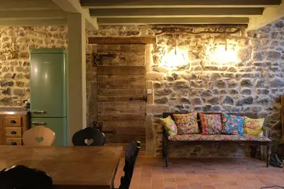 Coin salon dans l'établissement La Maison du Père Louis