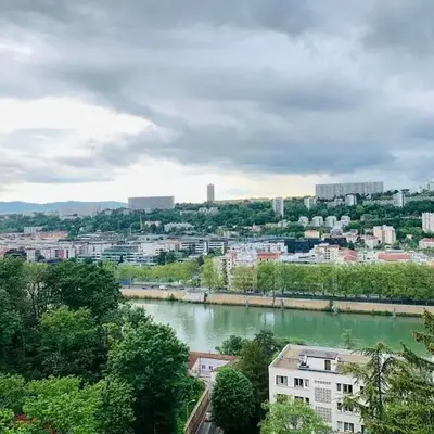HOMEYPIC LYON T3 vue sur la Saône