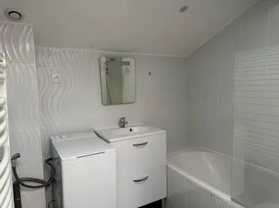 Salle de bains dans l'établissement Joli Appartement Saint-germain