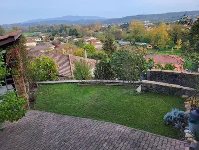 Vue générale sur la montagne ou vue sur la montagne depuis la maison de vacances