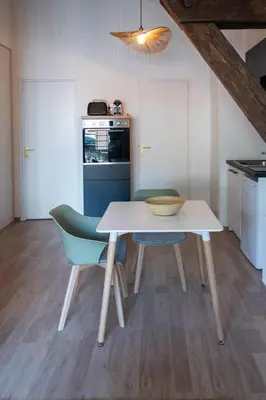 Cuisine ou kitchenette dans l'établissement Suite Kella 2 - Tassin - Beau studio rénové