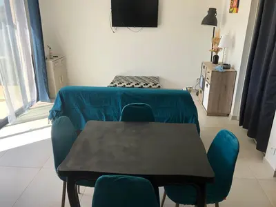 Coin salon dans l'établissement Ma casita à Villars Les Dombes