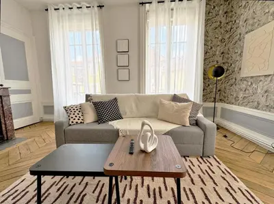 Coin salon dans l'établissement Merengue - Appartement 10 personnes - Check in h24 & Wifi
