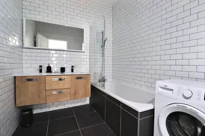 Salle de bains dans l'établissement Le St Georges - Charming & Spacious flat - Lyon 5th