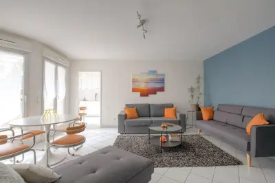 Coin salon dans l'établissement Appartement lumineux dans le quartier Jean Macé
