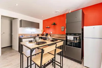 Cuisine ou kitchenette dans l'établissement Le splendide - T2 neuf - Montluel