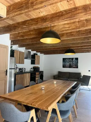 Cuisine ou kitchenette dans l'établissement Gîte de Condeiss