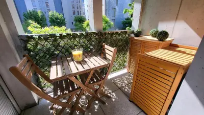 Balcon ou terrasse dans l'établissement Appartement climatisé et moderne