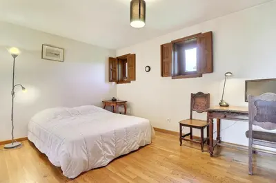 Un ou plusieurs lits dans un hébergement de l'établissement Saint-Fortunat - Authentic Home with Pool - Saint-Didier-au-Mont-d'Or