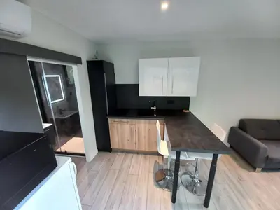 Cuisine ou kitchenette dans l'établissement Tiny house dans l'ouest lyonnais