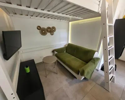 Télévision ou salle de divertissement dans l'établissement Daisy Champêtre #Terrasse #Clim #Parking