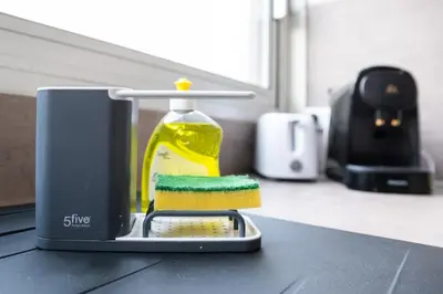 Plateau bouilloire dans l'établissement Le Molière appartement au centre de Villeurbanne 2 chambres