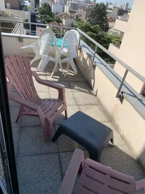 Balcon ou terrasse dans l'établissement HOMEYPIC Villeurbanne T4 proche INSA
