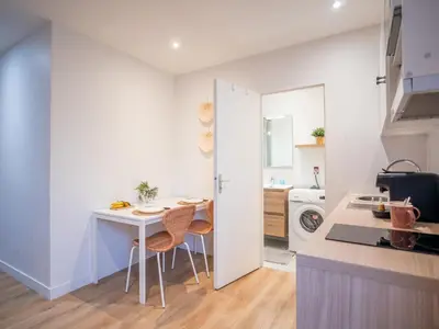 Cuisine ou kitchenette dans l'établissement Le Cosy Express