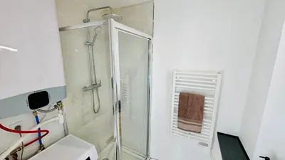 Salle de bains dans l'établissement L'Instant urbain - Proche métro - Oullins