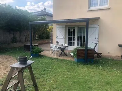 Jardin de l'établissement Studio de charme pour séjour tranquille à deux - Groupama Stadium - LDLC Aréna - Fiducial Astéria - Eurexpo - Aéroport St Exupéry - Base nautique du Grand Large