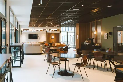 Télévision ou salle de divertissement dans l'établissement Bikube Lyon