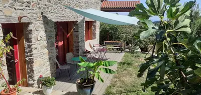 Jardin de l'établissement les hirondelles du baudoy