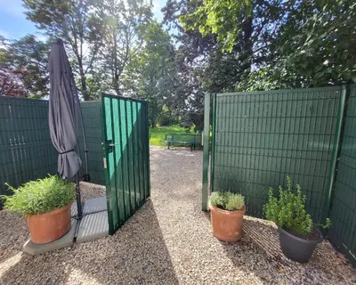 Jardin de l'établissement Daisy Bucolique #Parking #Terrasse #Calme