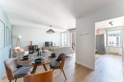 Télévision ou salle de divertissement dans l'établissement MDOR - Montagari Appt à Lyon