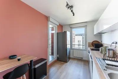 Cuisine ou kitchenette dans l'établissement MDOR - Montagari Appt à Lyon