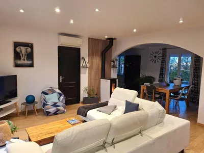 Coin salon dans l'établissement Chambre Maeva chez Laurent