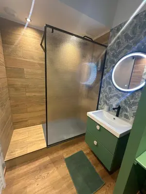 Salle de bains dans l'établissement Petite maison de village 2