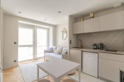Cuisine ou kitchenette dans l'établissement Studio with sleeping area for 4, Saint-Didier