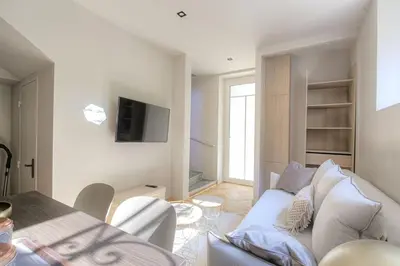 Télévision ou salle de divertissement dans l'établissement Joli appartement T2, bien équipé, Saint-Didier