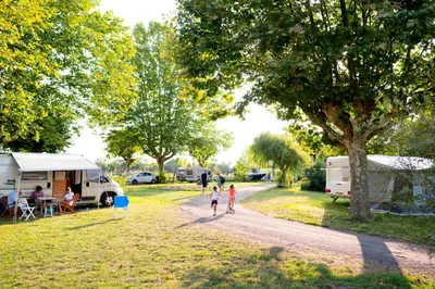 Clients de l'établissement Camping de Thoissey