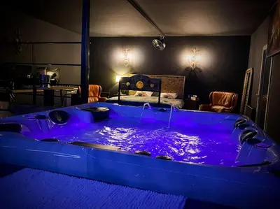Plan de l'établissement Loveroom SPA 01