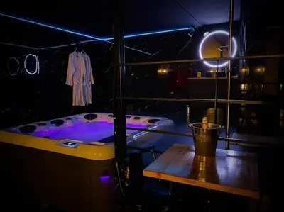 Plan de l'établissement Loveroom SPA 01