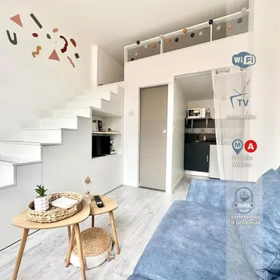 Cuisine ou kitchenette dans l'établissement Studio mezzanine proche métro A