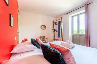 Un ou plusieurs lits dans un hébergement de l'établissement Maison du Verger à Dardilly