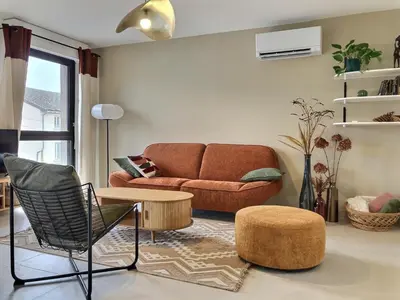 Coin salon dans l'établissement Chez Louise-Idéal séjours en groupe