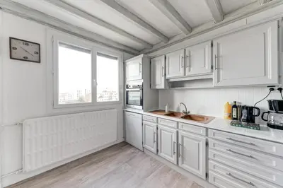 Cuisine ou kitchenette dans l'établissement Le Cosy