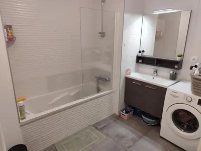 Salle de bains dans l'établissement Chambre cosy à Villeurbanne