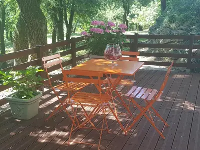 Jardin de l'établissement A L'Orée du Bois