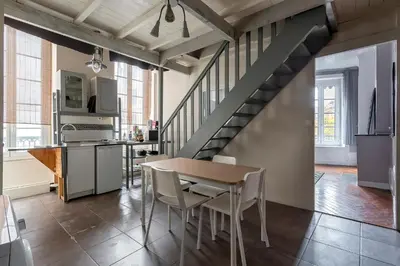Cuisine ou kitchenette dans l'établissement Valmy Mezzanine
