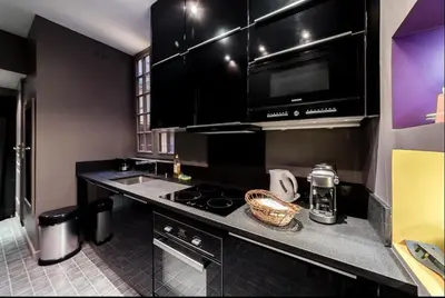 Cuisine ou kitchenette dans l'établissement La Cachette St Jean, Calme et Sérénité Vieux Lyon