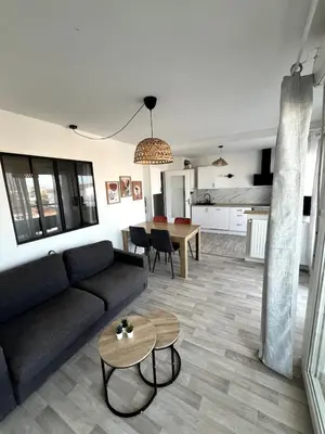 Cuisine ou kitchenette dans l'établissement Charming T3 - Garage - Balcon