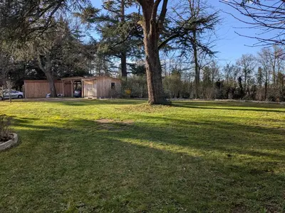 Jardin de l'établissement Appartement dans haras