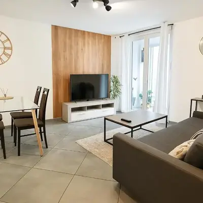 Pied-à-terre - Apartment 75m2 - free parking