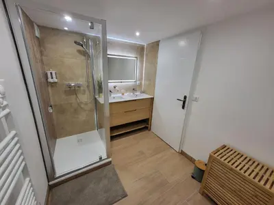 Salle de bains dans l'établissement Mon Nid'éal de Bien-être