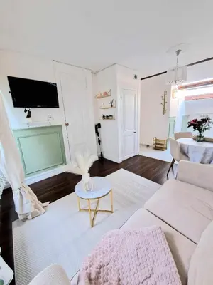Télévision ou salle de divertissement dans l'établissement Chez Denise Studio Cosy Lyon