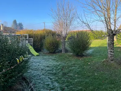 Jardin de l'établissement Villa au calme dans le beaujolais vert