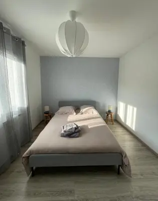 Un ou plusieurs lits dans un hébergement de l'établissement Maison Moderne Saint-Genis-Laval