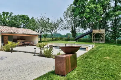 Jardin de l'établissement Gîte Évasion, calme en campagne